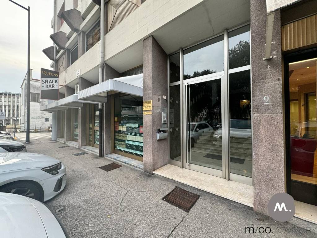 Appartamento in vendita a Pordenone piazzale Enea Ellero dei Mille, 2