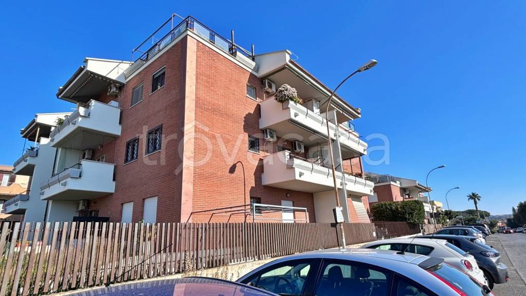 Appartamento in vendita a Cerveteri via Umberto Badini