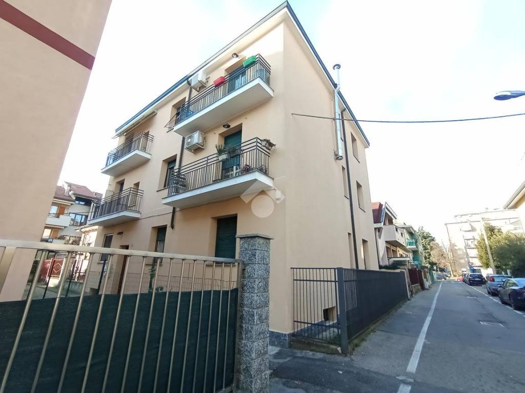 Appartamento in vendita a Cinisello Balsamo via Monviso, 35
