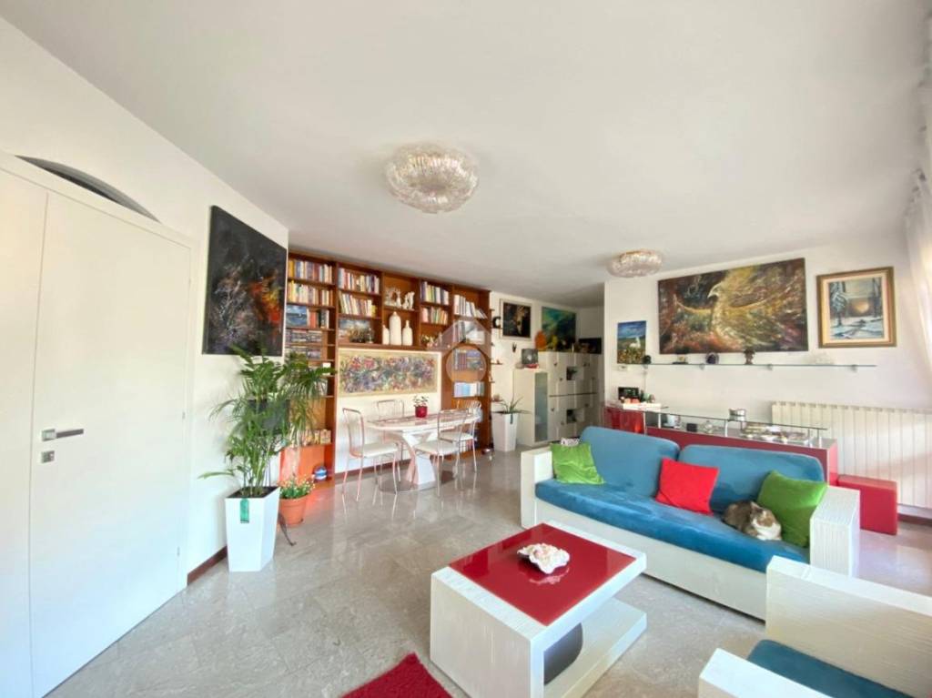 Appartamento in vendita a Darfo Boario Terme via Massi, 2