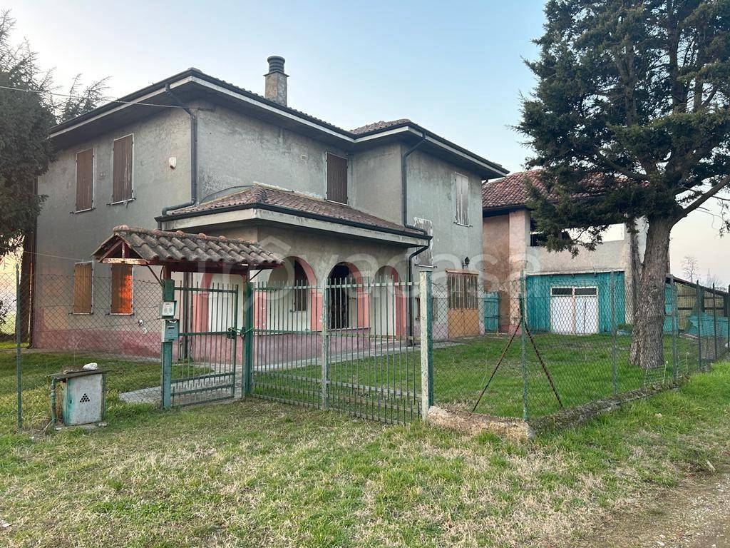 Casale in vendita a San Zenone al Lambro