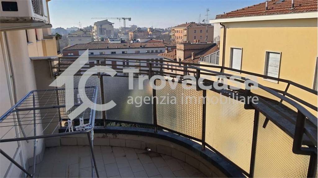 Appartamento in vendita a Modena via Anacarsi Nardi