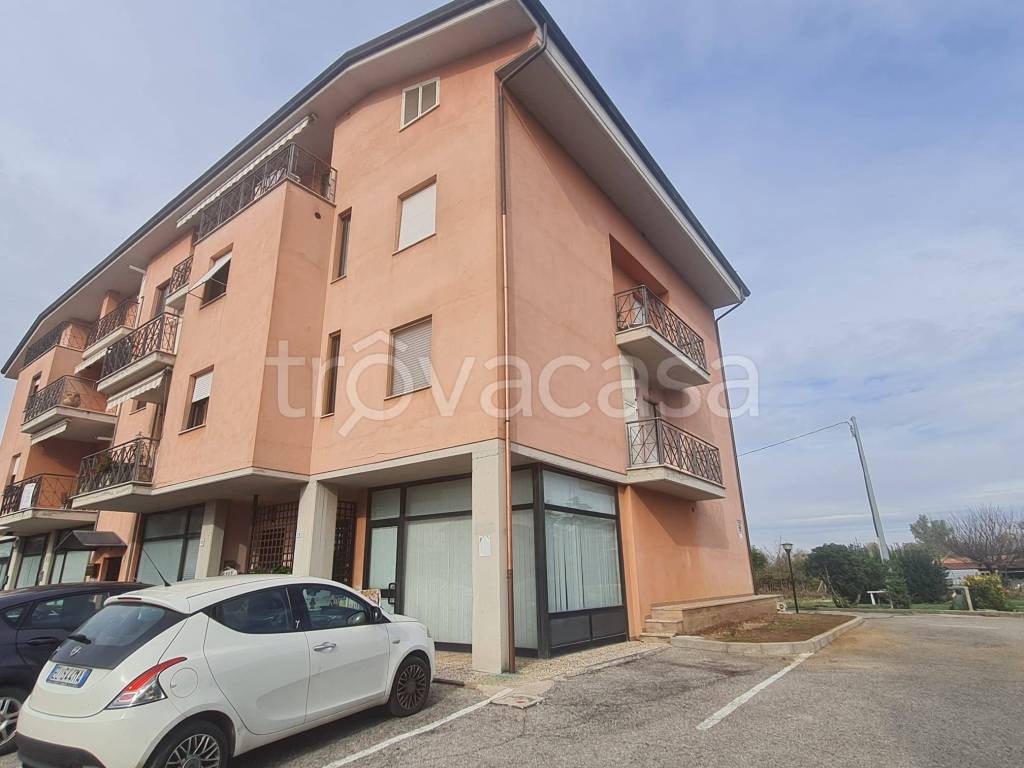 Appartamento in vendita a Deruta via Madonna dei Ranucci, 25