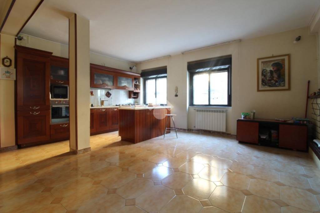 Appartamento in vendita a Casagiove via Liguria, 16