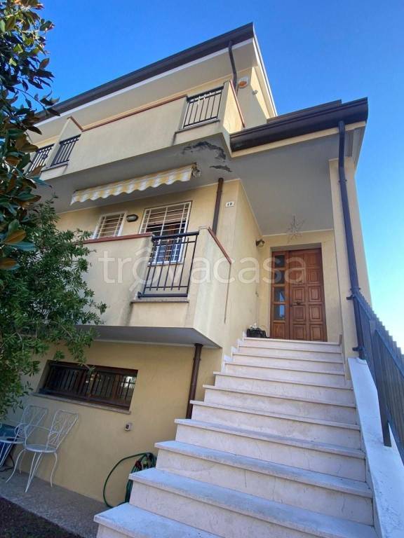 Villa in vendita a Santarcangelo di Romagna via Emilio Alessandrini, 48