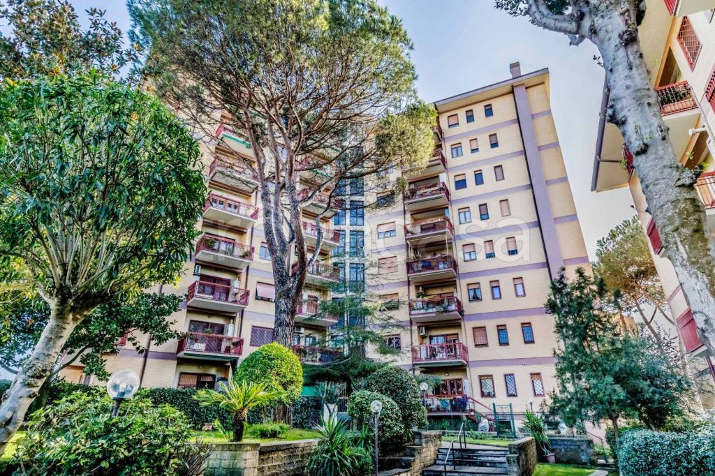 Appartamento in vendita a Roma via Posidippo, 9