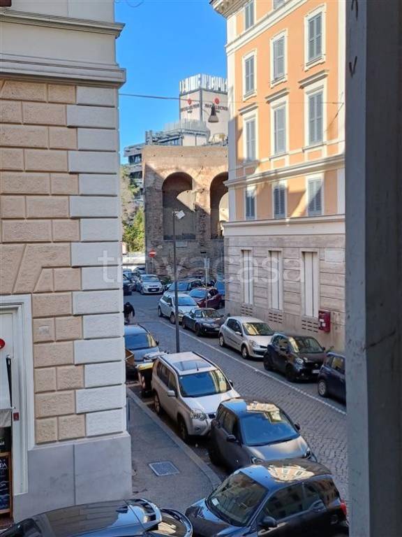 Appartamento in vendita a Roma via Sardegna