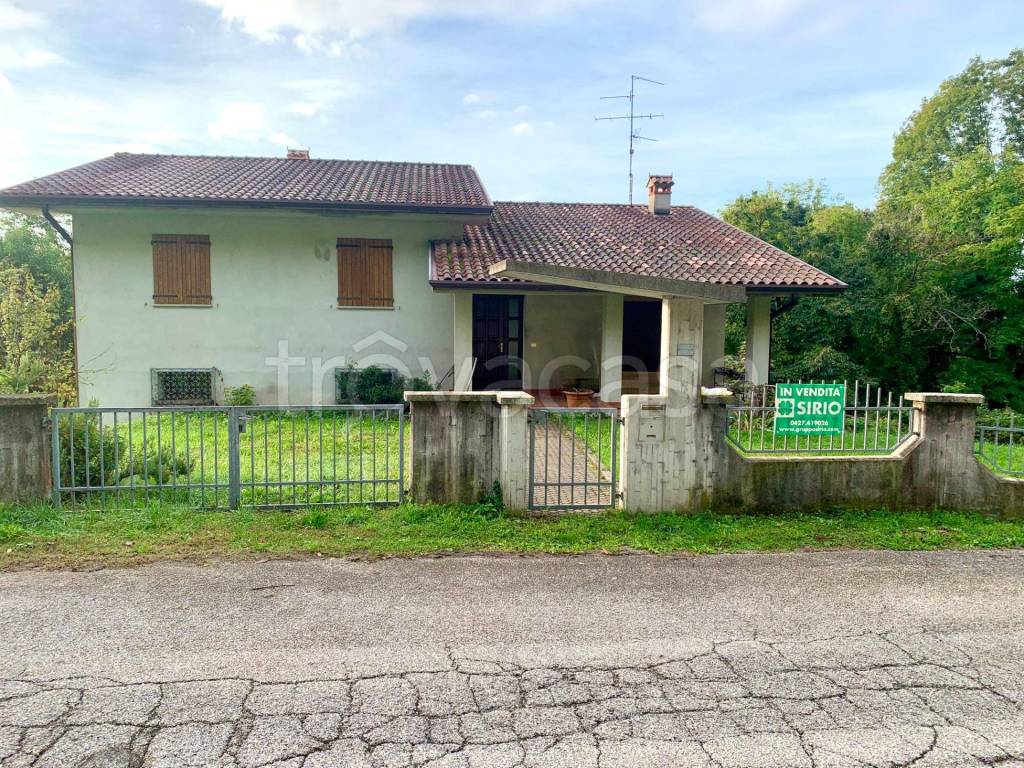 Villa Bifamiliare in vendita a Castelnovo del Friuli
