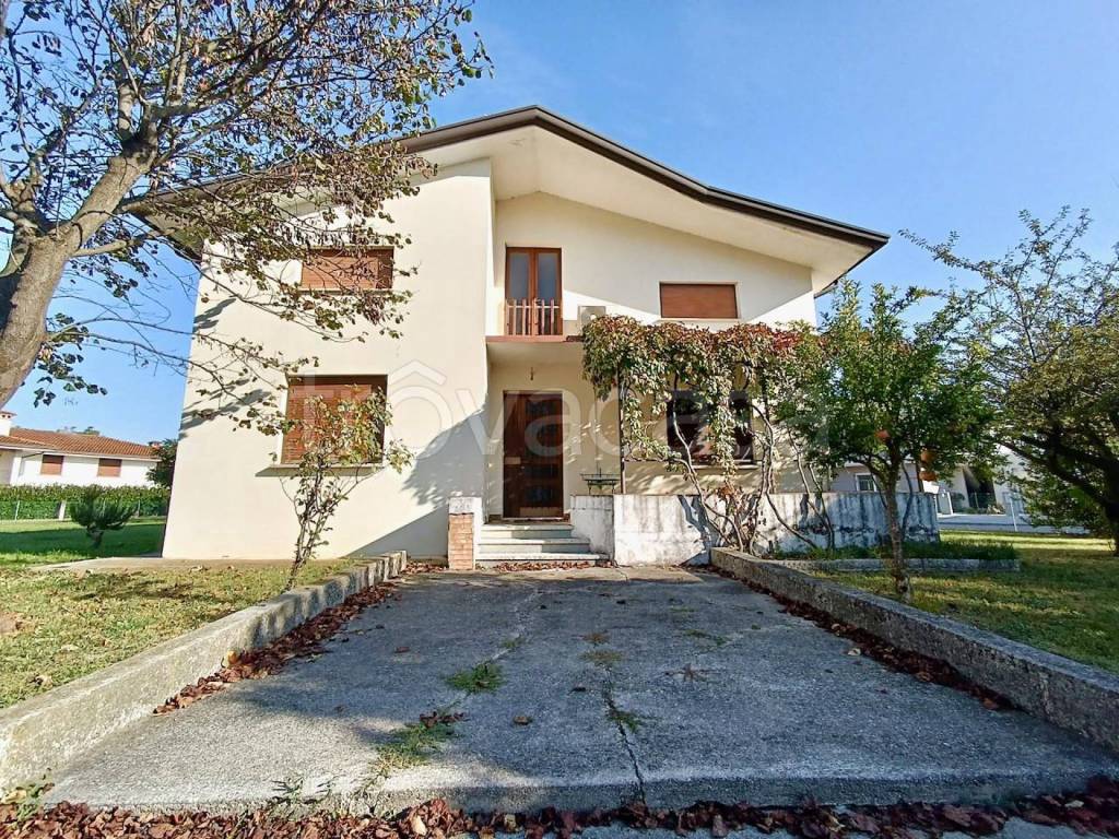 Villa in vendita ad Azzano Decimo