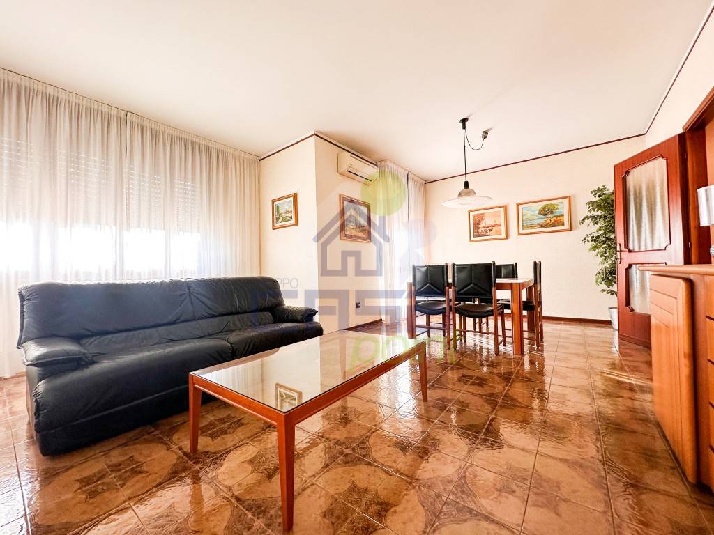 Villa Bifamiliare in vendita a Desenzano del Garda via unità d'italia, 7