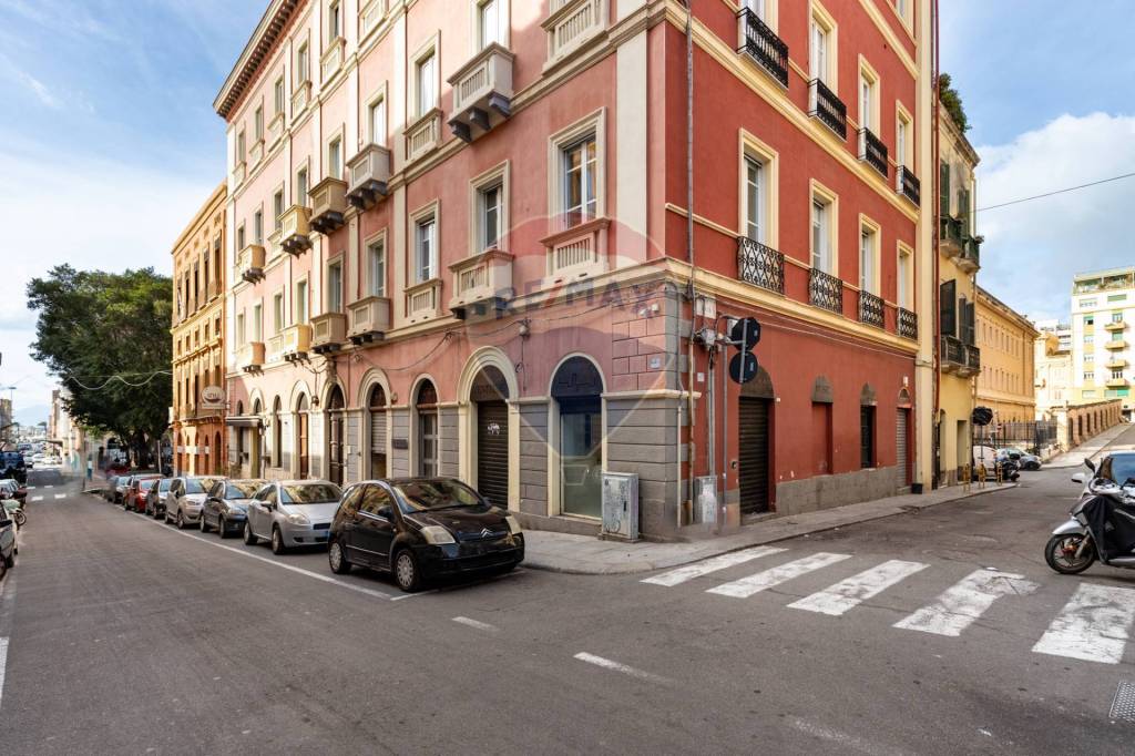 Appartamento in vendita a Cagliari via Sassari, 54