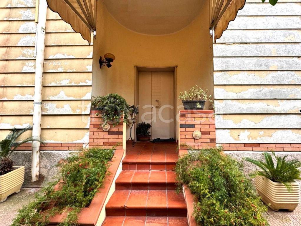 Villa in vendita a Taranto via michele scialpi