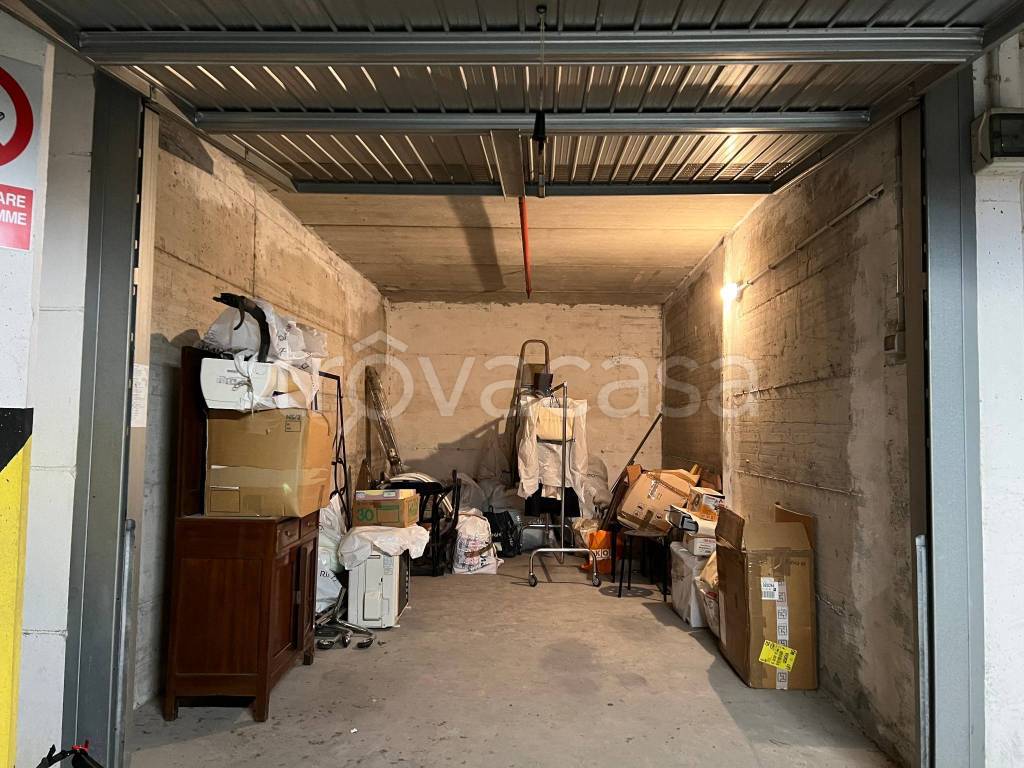 Garage in vendita a Savona via Alessandria