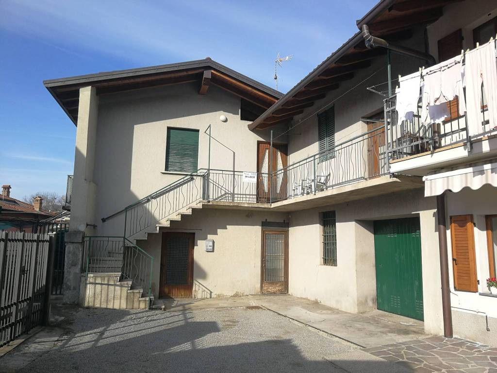 Casa Indipendente in vendita a Cisano Bergamasco via Porteino