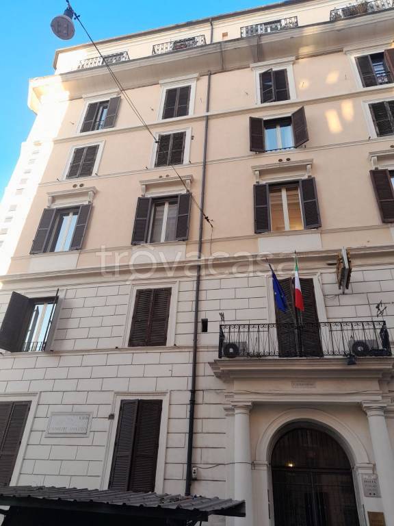 Appartamento in vendita a Roma via Principe Amedeo, 2