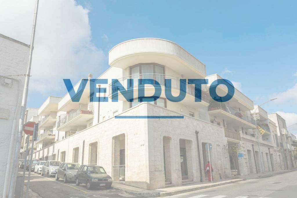 Appartamento in vendita ad Alberobello via Cavour, 21