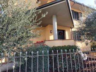 Villa in vendita a poggio a caiano viale aldo moro