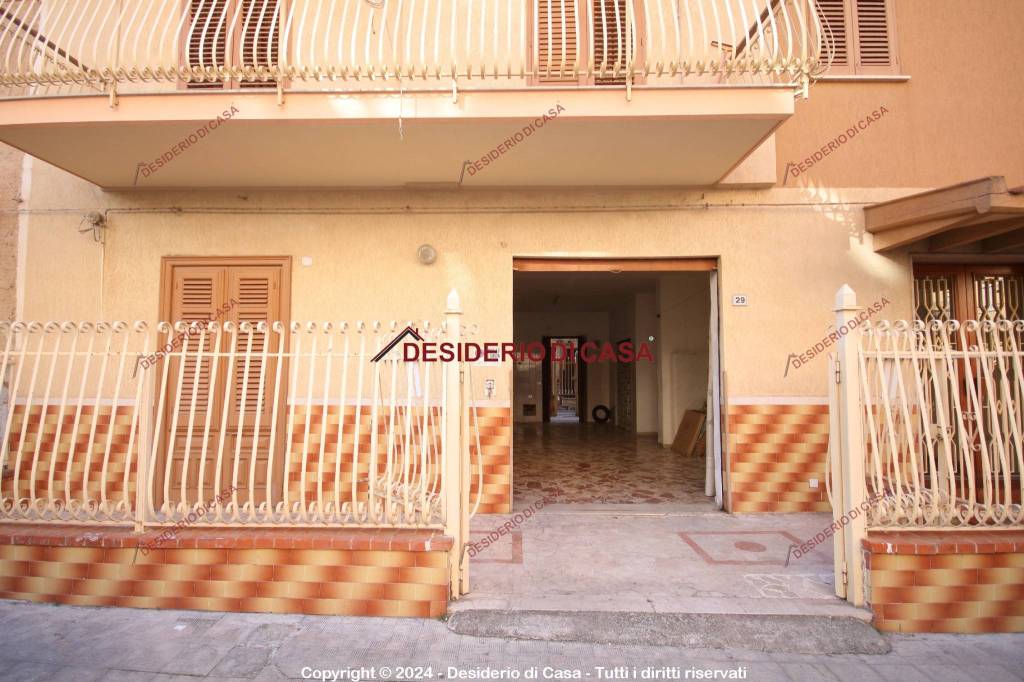 Appartamento in vendita a Bagheria via Nino Bixio, 31