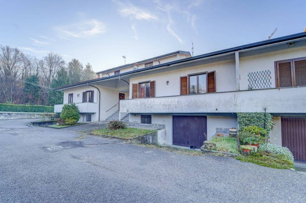 Villa a Schiera in vendita a Solbiate Arno via per Oggiona