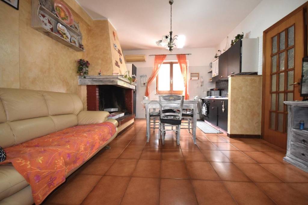 Casa Indipendente in vendita a Sant'Antioco via Belvedere, 73