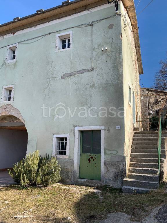 Rustico in in vendita da privato a Sant'Anna d'Alfaedo via Ceredo, 63