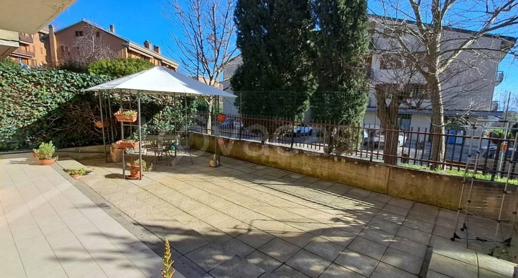 Appartamento in vendita a Todi via V. Carocci, 28