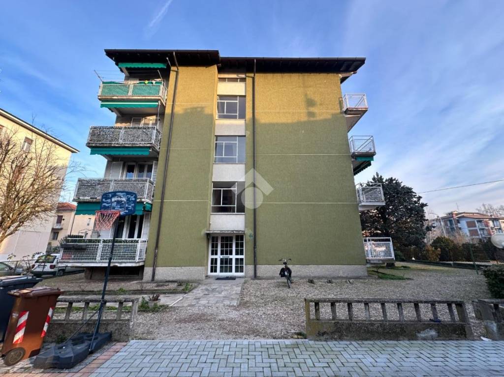 Appartamento in vendita a Pavia via belbello, 7