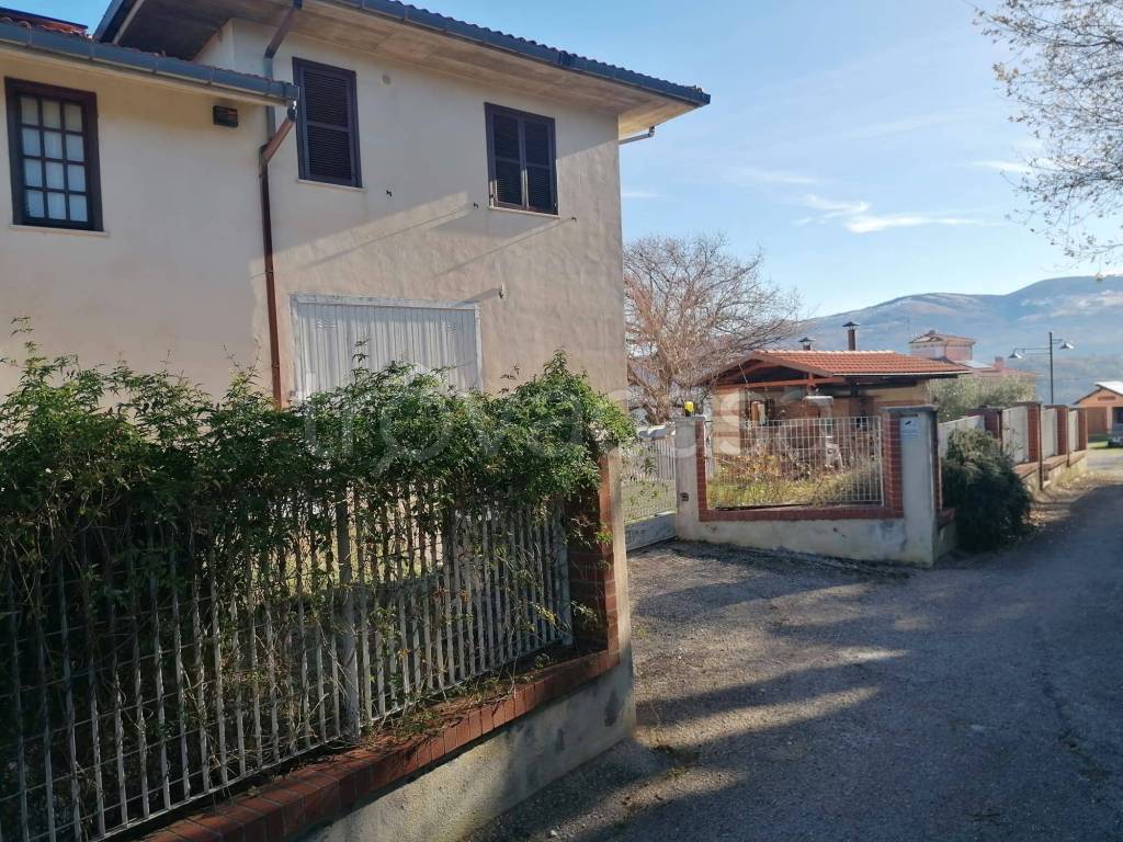 Villa in vendita a San Valentino in Abruzzo Citeriore contrada Olivuccia, 4