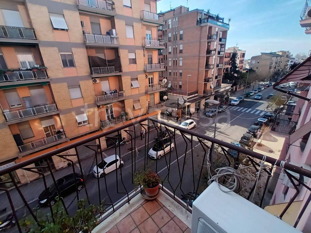 Appartamento in vendita a Civitavecchia viale Giacomo Matteotti