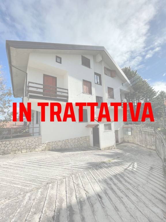 Appartamento in vendita a Pescocostanzo via Benedetto Rainaldi, 3