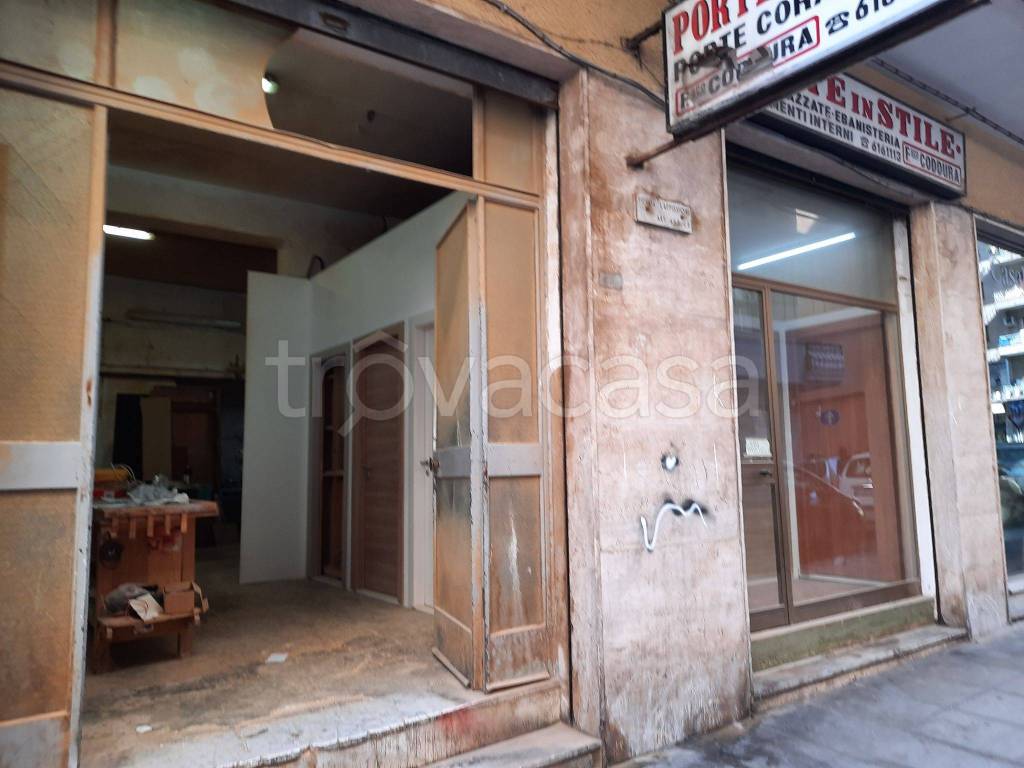 Magazzino in in vendita da privato a Palermo via Vincenzo Mortillaro, 52