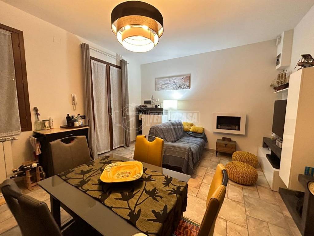 Appartamento in vendita a Prignano sulla Secchia via Serramazzoni 1° Tronco