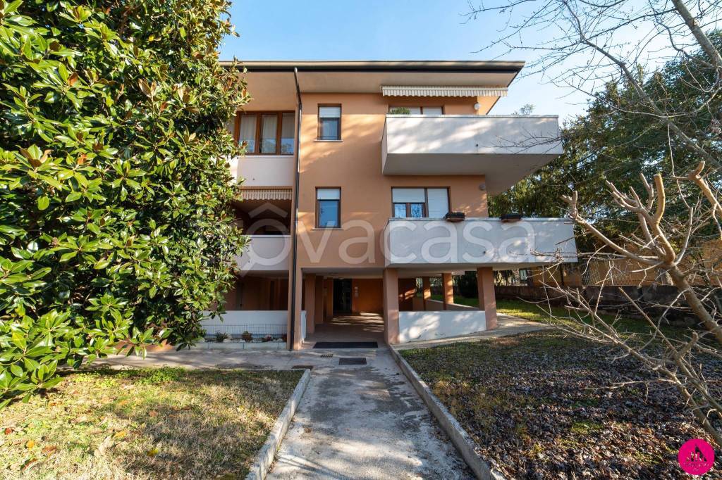Appartamento in vendita ad Azzano Decimo via Giuseppe Mazzini