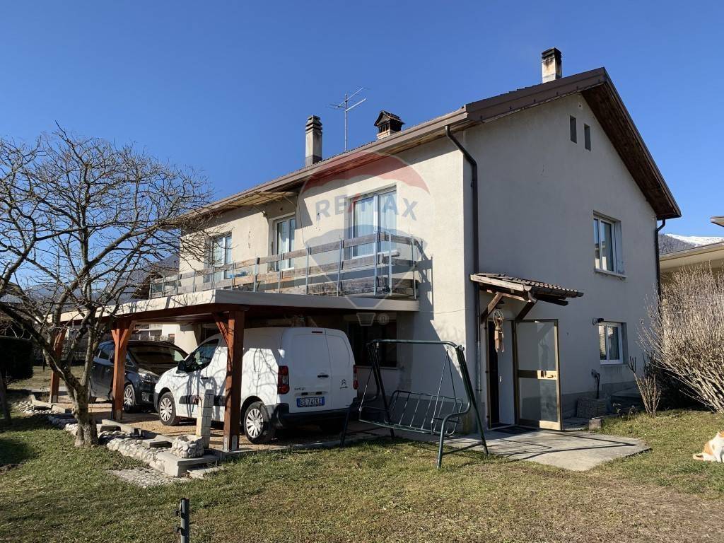 Villa in vendita a Feltre via Musil, 2