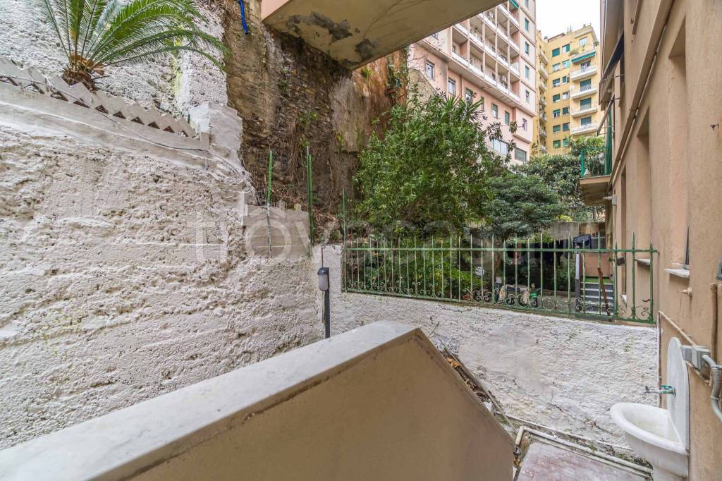 Appartamento in vendita a Genova scalinata Montaldo, 7