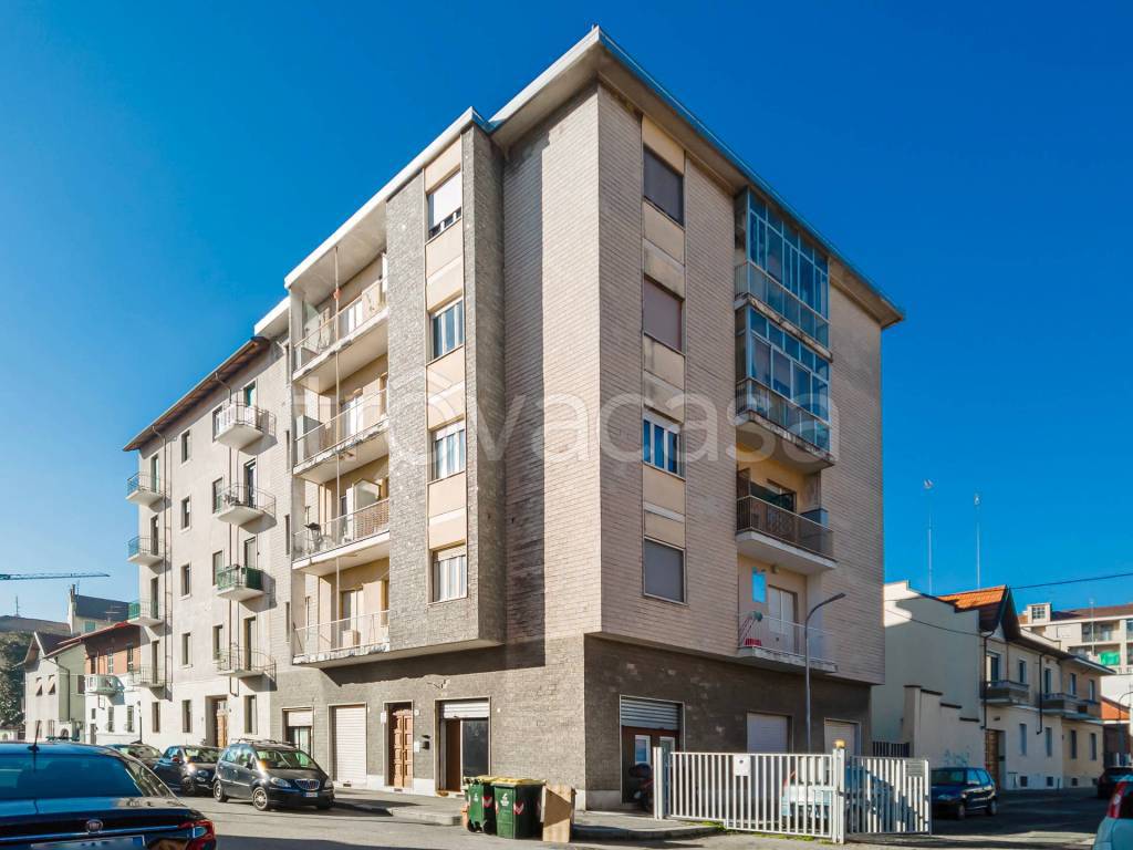 Appartamento in vendita a Torino via Gradisca, 50