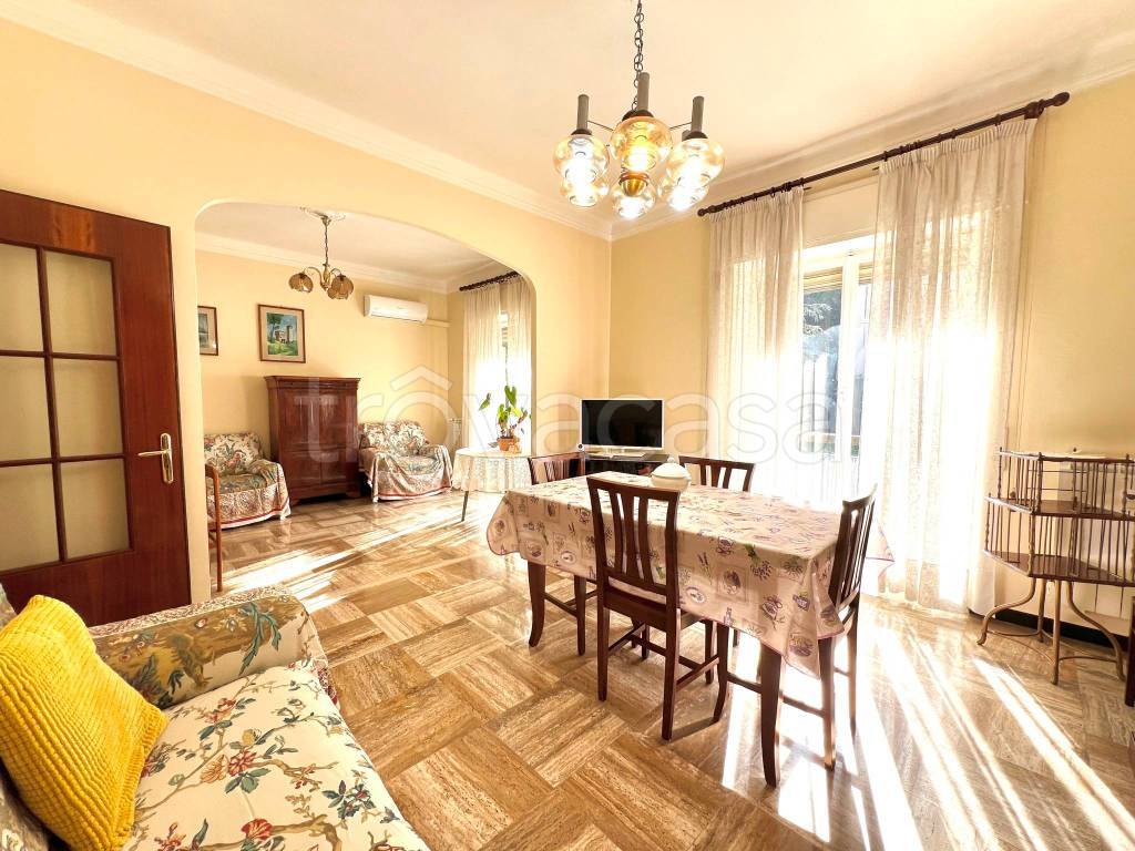 Appartamento in vendita a Genova via Luigi Rizzo