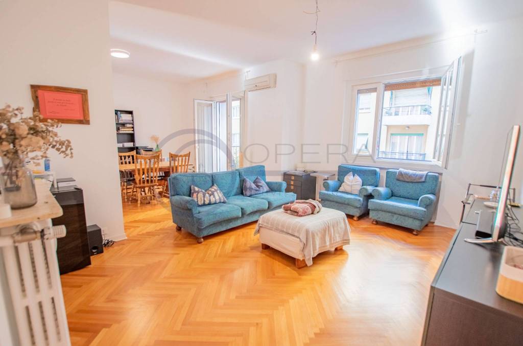 Appartamento in vendita a Trieste via Carlo Combi, 19