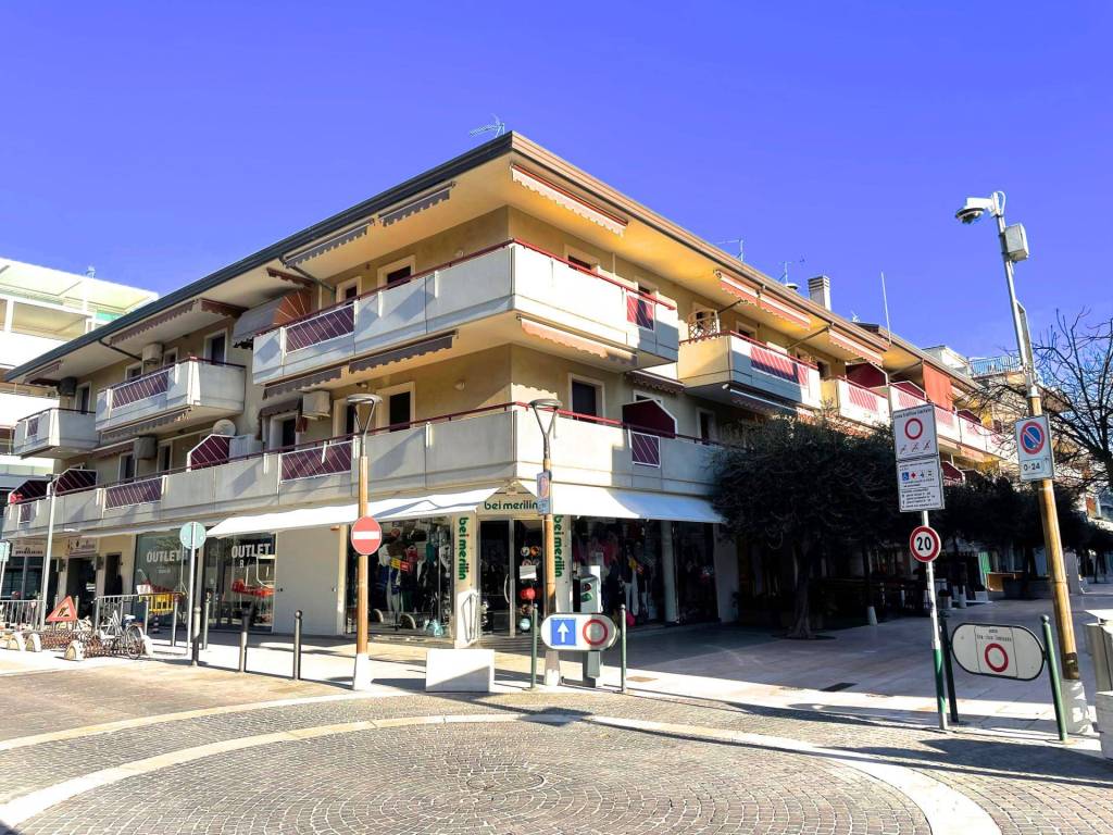 Appartamento in vendita a Lignano Sabbiadoro via Pordenone, 25