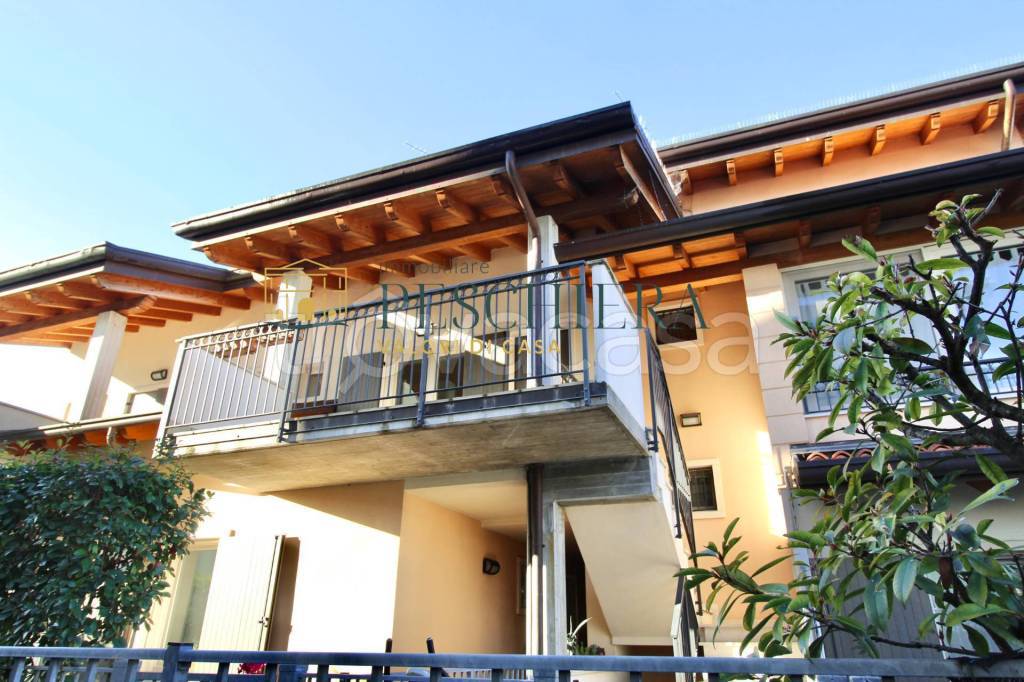 Appartamento in vendita a Peschiera del Garda via Monzambano