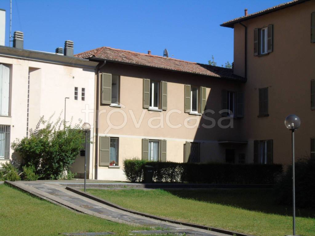 Appartamento in vendita ad Alzano Lombardo vicolo Rino, 57B
