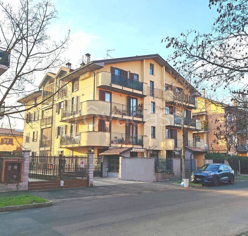 Appartamento in vendita a San Donato Milanese via Cardinale Benedetto Schuster