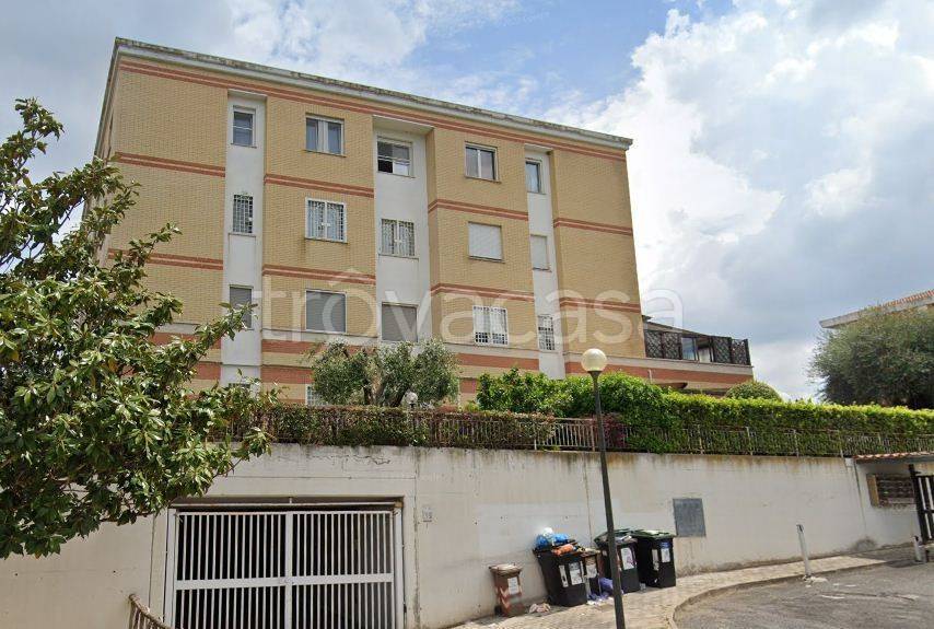 Appartamento in vendita a Roma largo Christian Doppler, 15