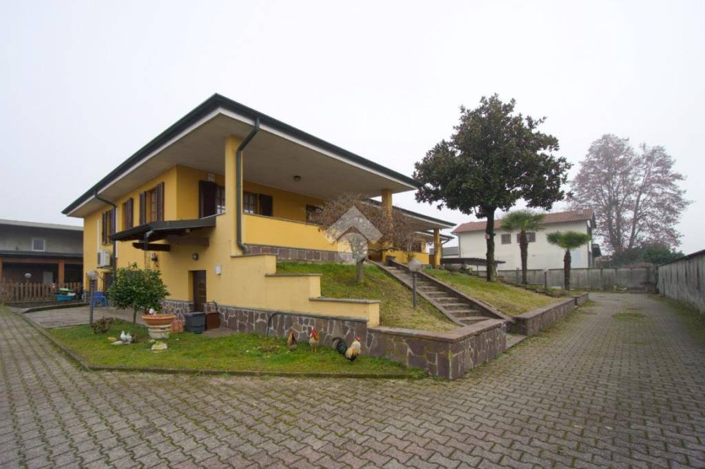 Villa Bifamiliare in vendita a Cisliano via Abbiategrasso, 17