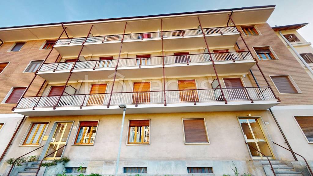 Appartamento in vendita a Bra via Aldo Moro 39