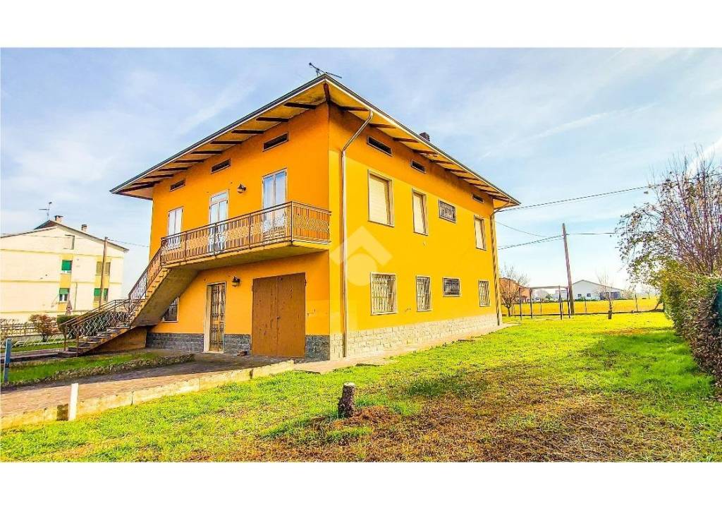 Villa Bifamiliare in vendita a Colorno via Bottego, 32