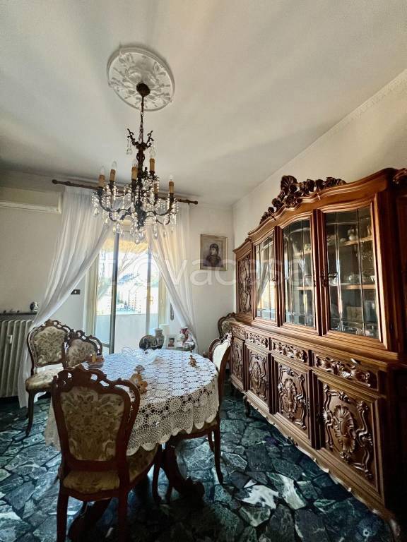 Appartamento in vendita a Genova via Giovanni Arrivabene