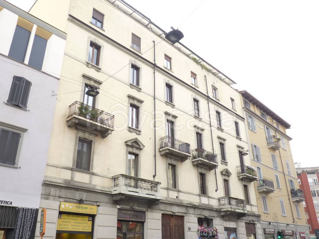 Appartamento in vendita a Milano via Luigi Canonica, 81