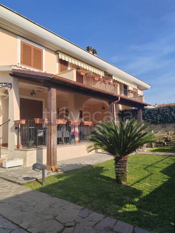 Villa Bifamiliare in vendita ad Anzio via Narcisi