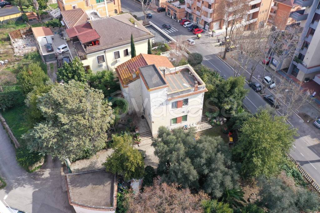 Villa in vendita a Monterotondo via Volturno, 2